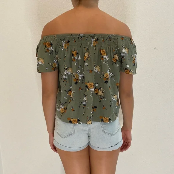 Xhileration green floral off the shoulder top - Picture 8 of 8